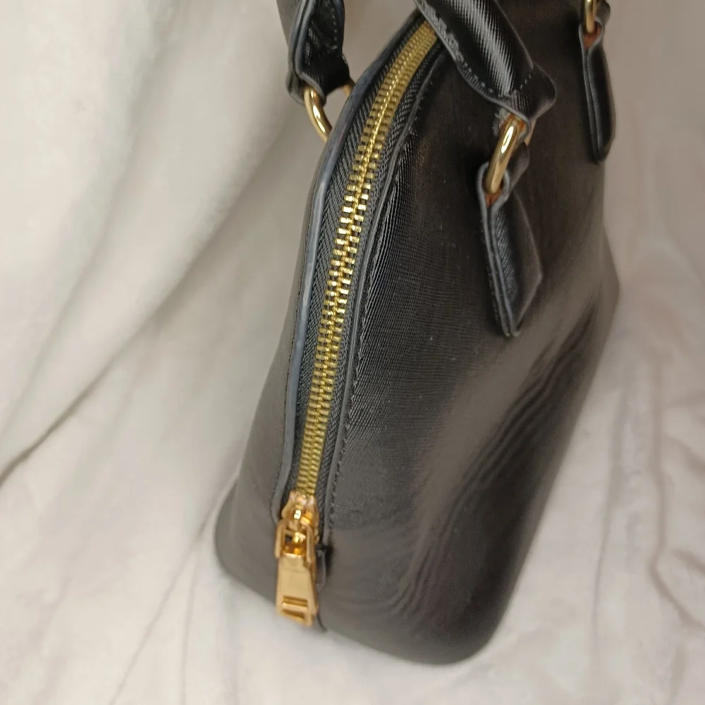 Handbag - Picture 3 of 9